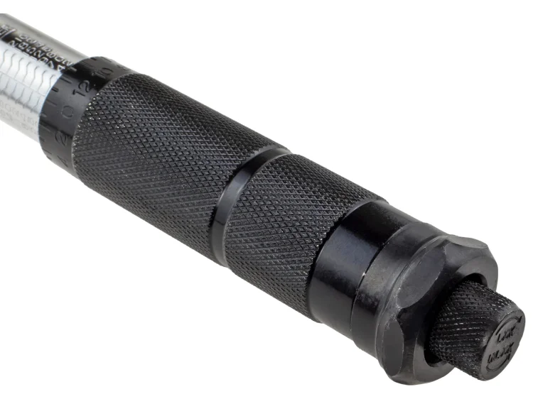 Klucz dynamometryczny 1/2" 28-210 NM z blokadą i nasadkami